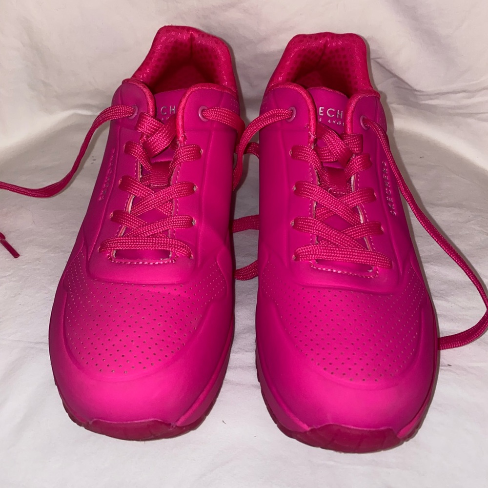 SKECHERS WOMENS UNO HOT PINK SZ 10